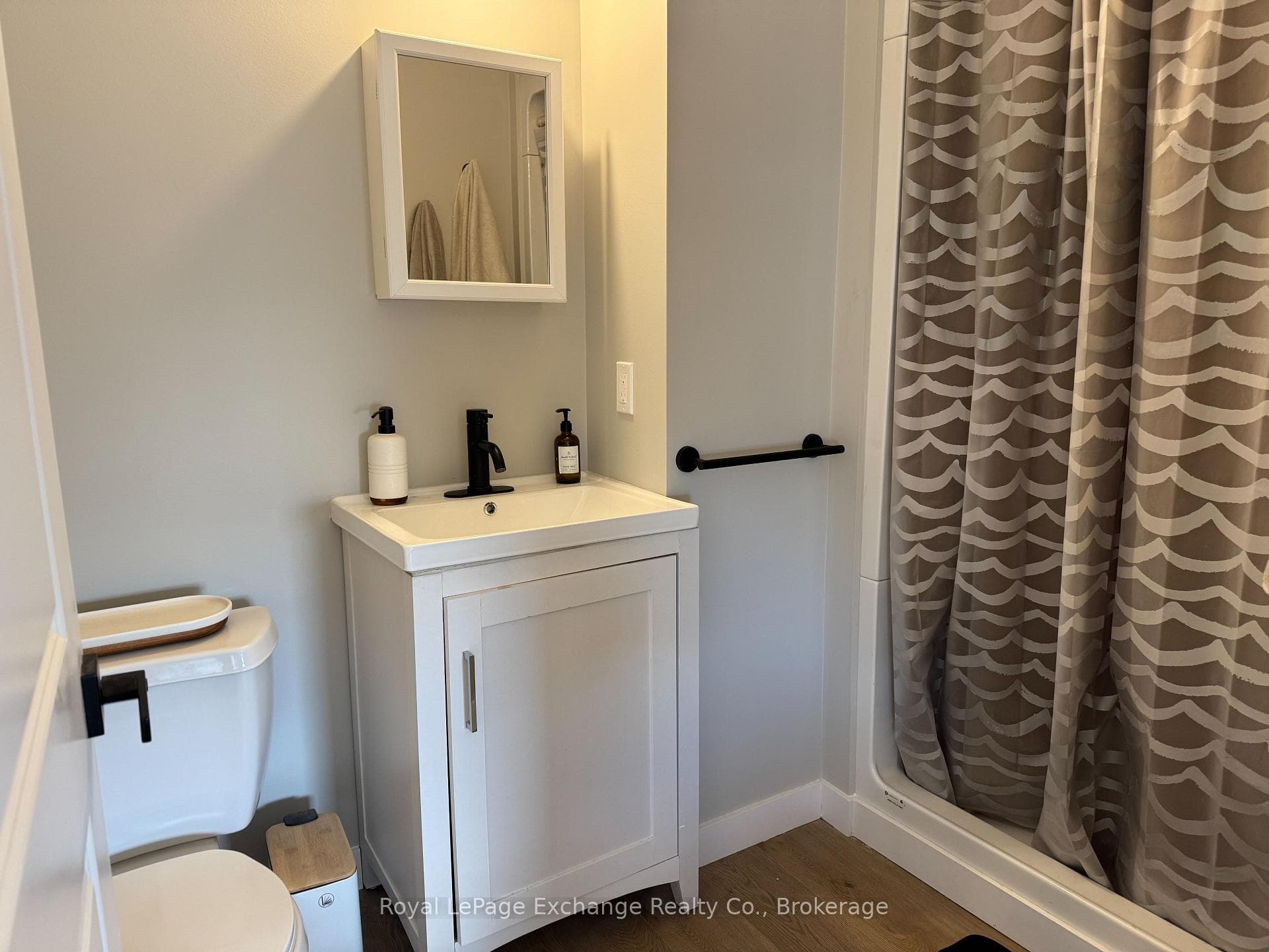 3 piece bathroom with shower