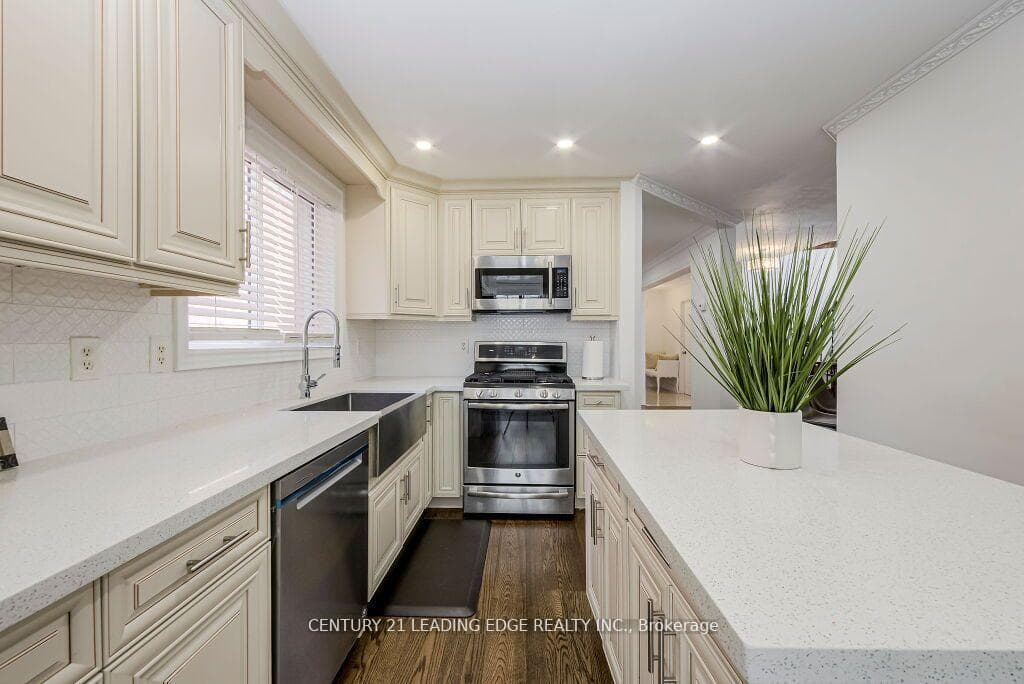 33 Markwood Crescent photo 15