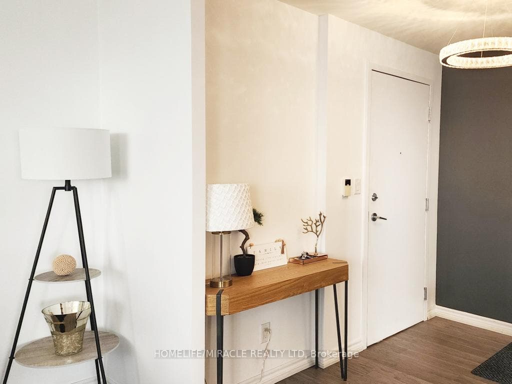 3880 Duke of York Boulevard Unit 2115 photo 4
