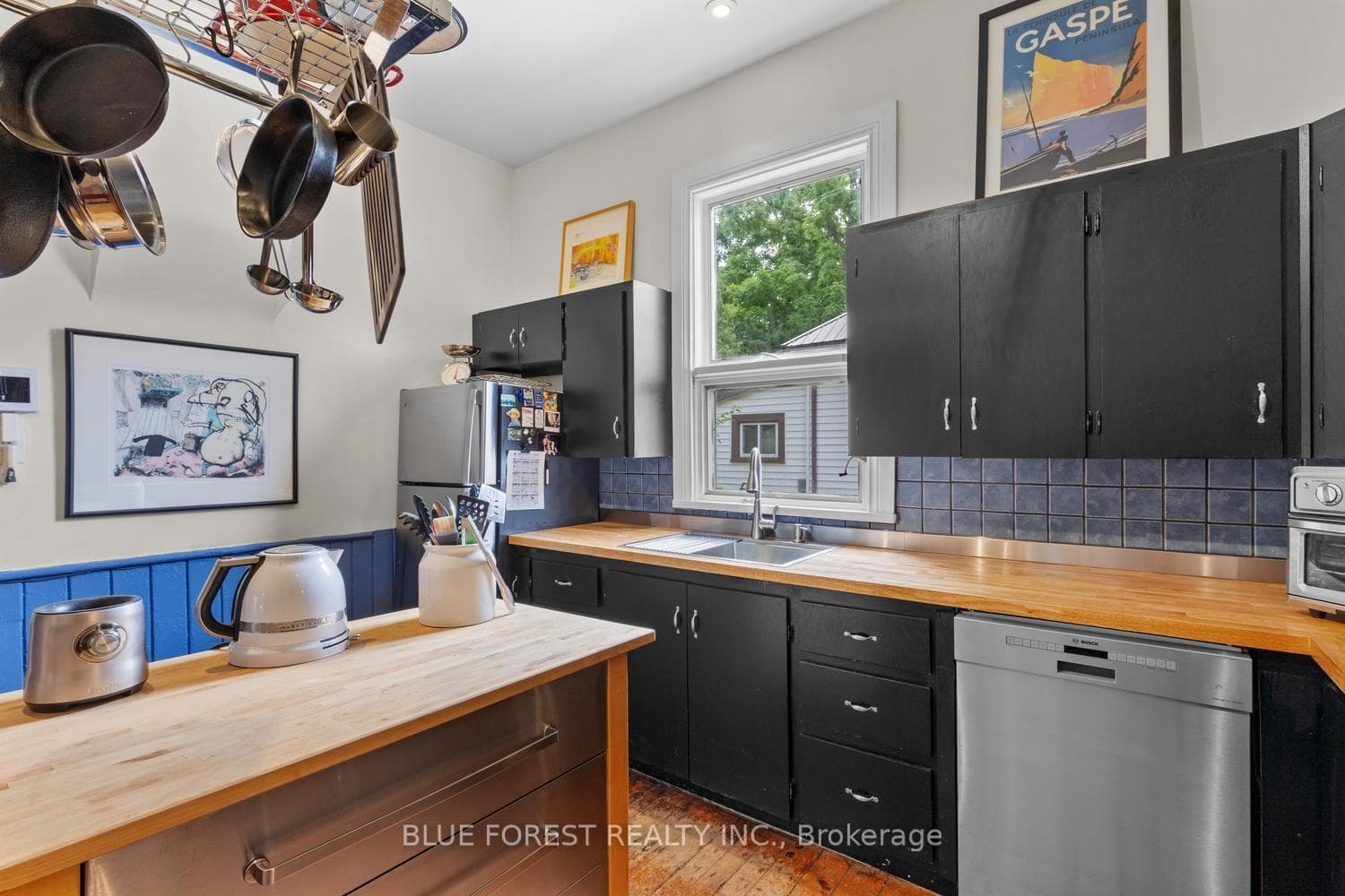 550 Elizabeth Street photo 27