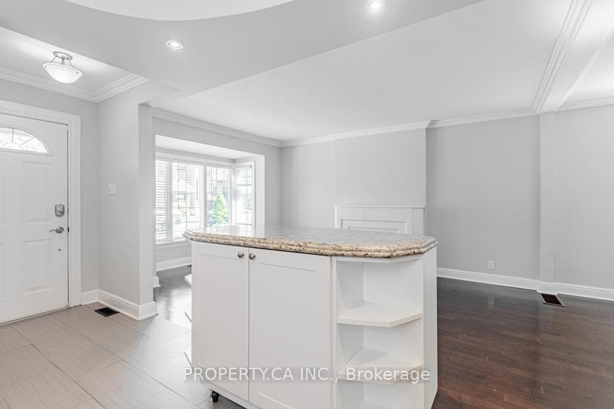 26 Rednor Road Unit Upper photo 17