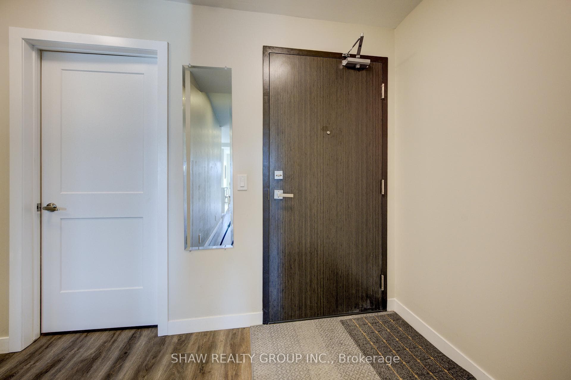 15 Queen Street Unit 1015 photo 6