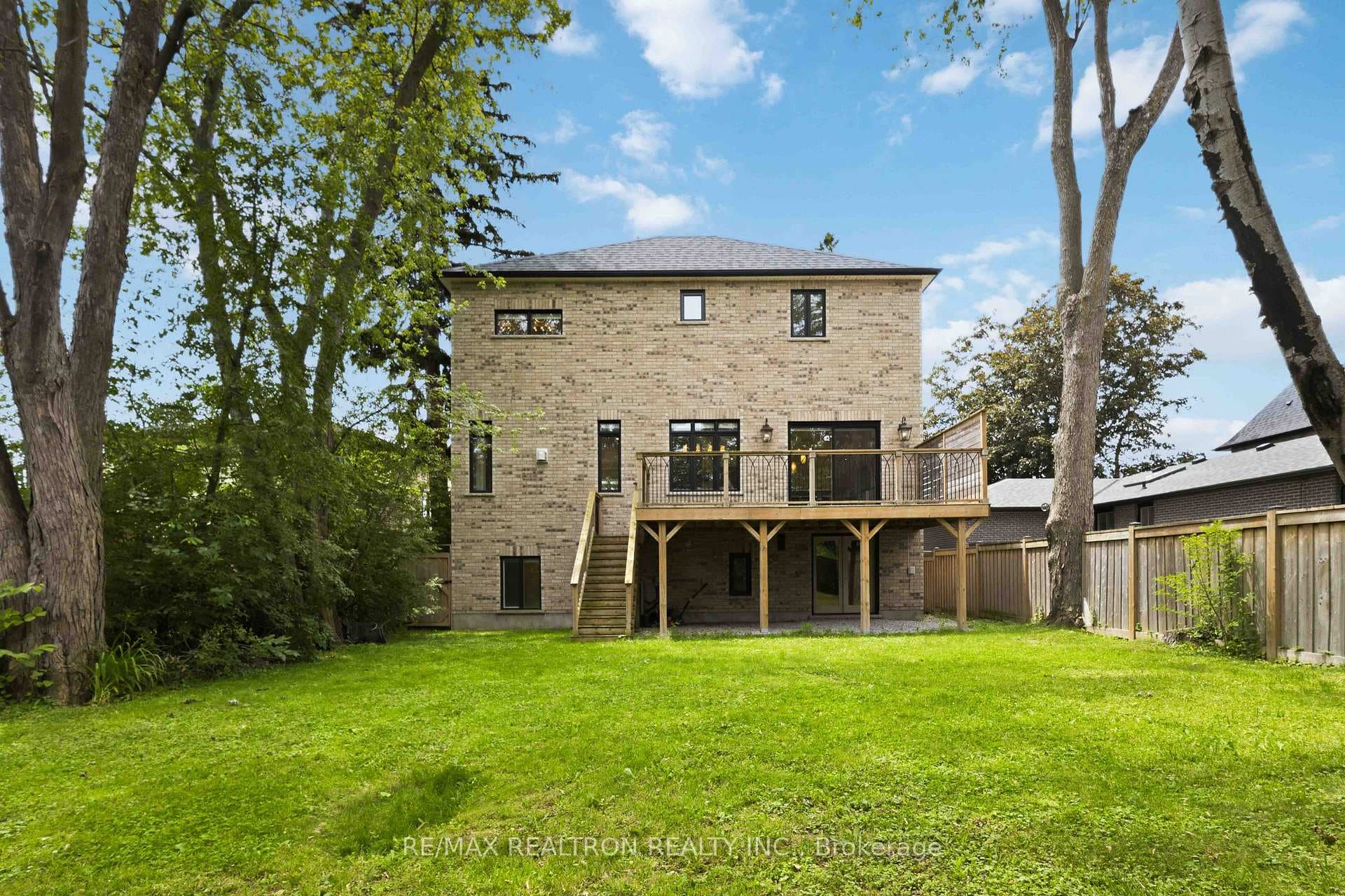 809 Fairview Avenue photo 46