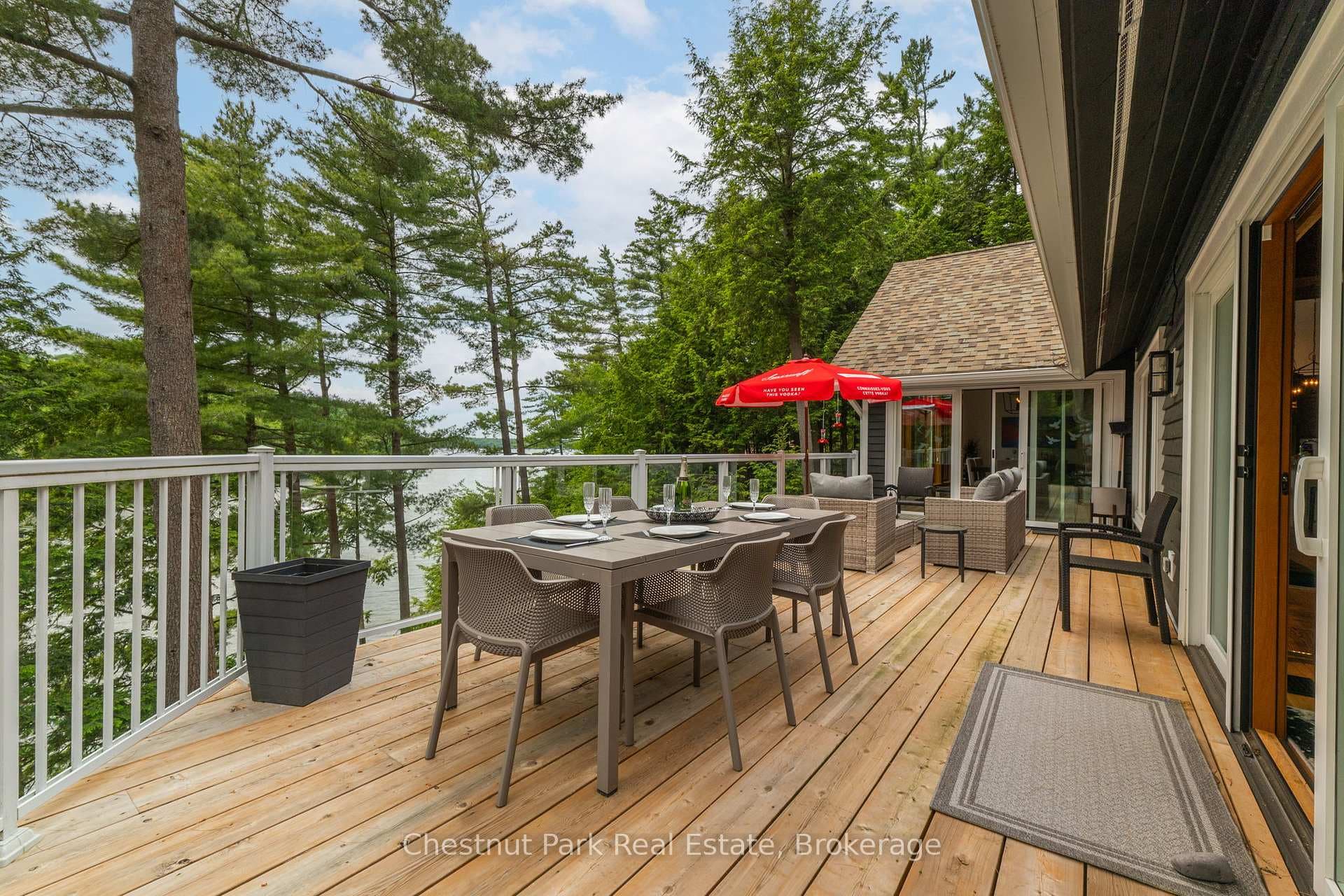 1077 HAMILLS POINT Road photo 11
