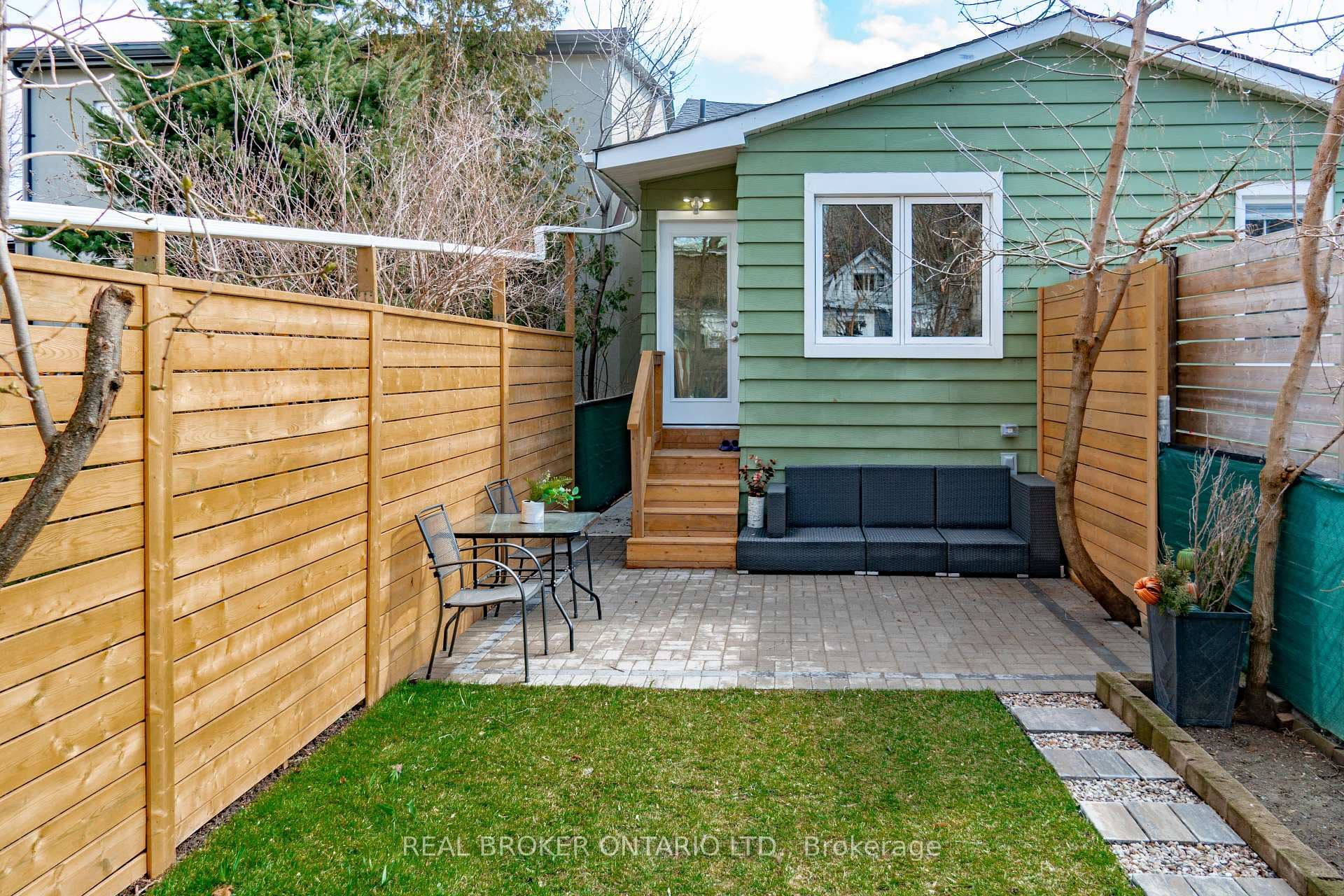 28 Newman Avenue photo 36