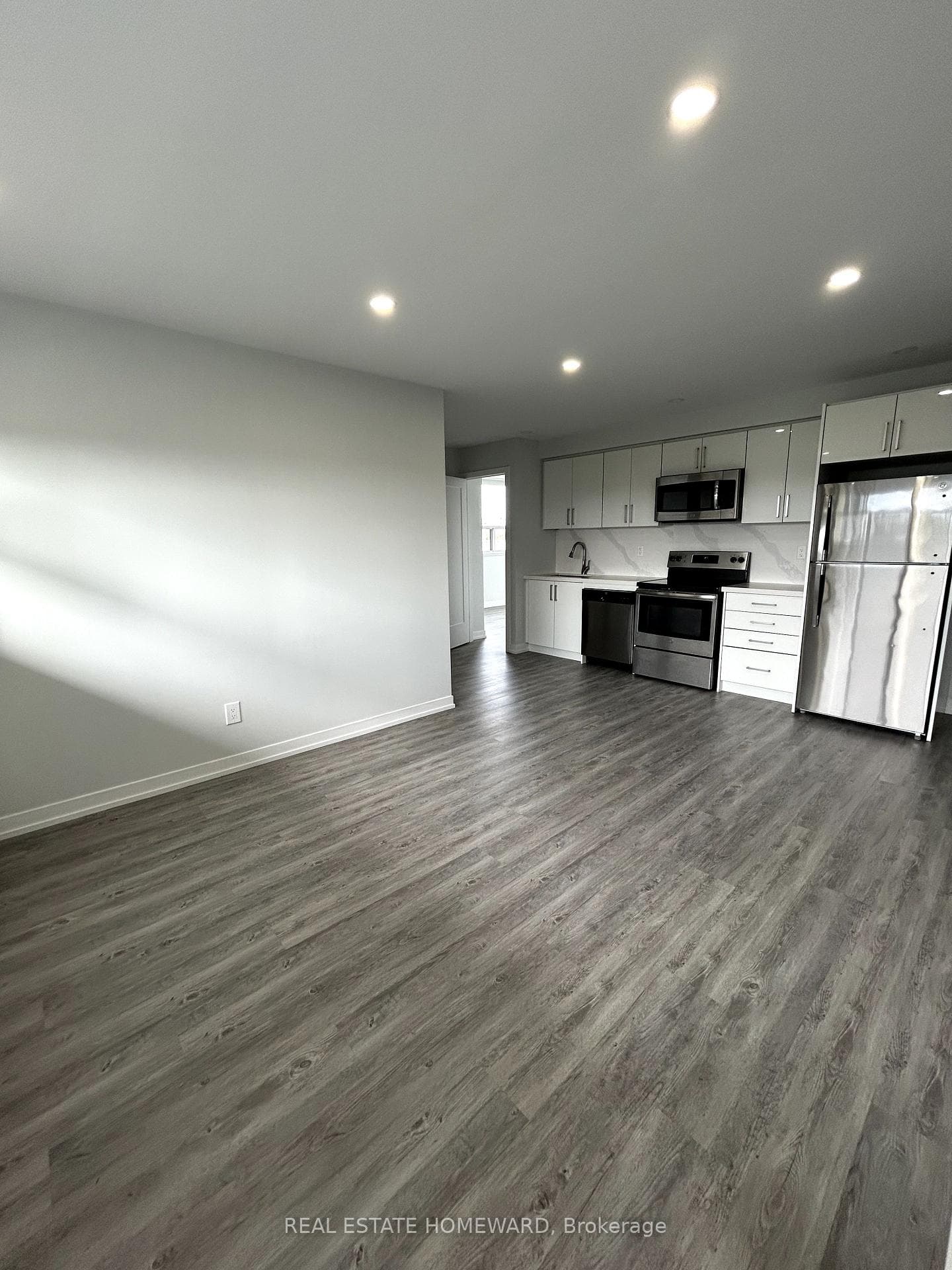 15 Walmer Road Unit 508 photo 1