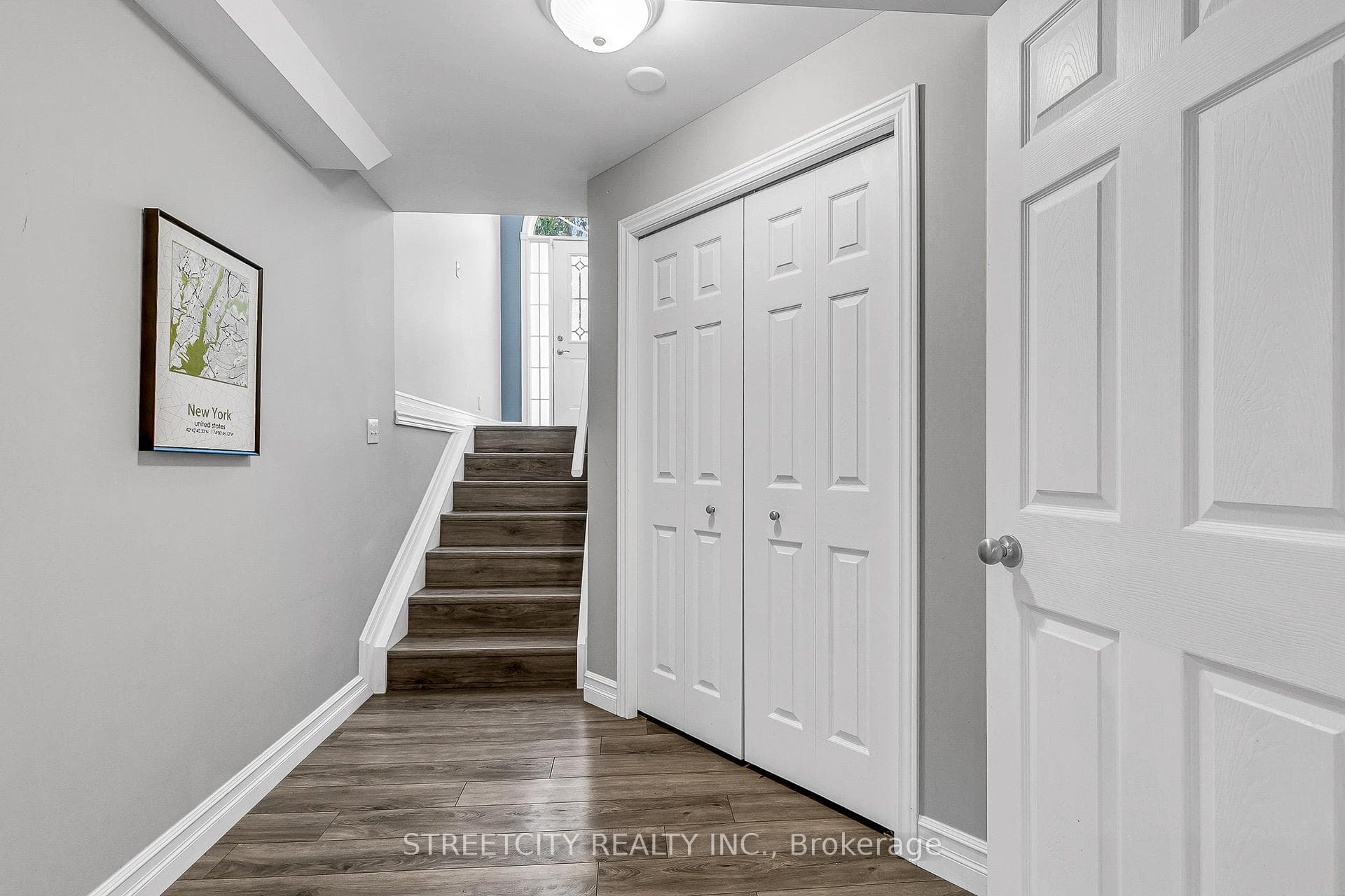 465 Jewel Street photo 19