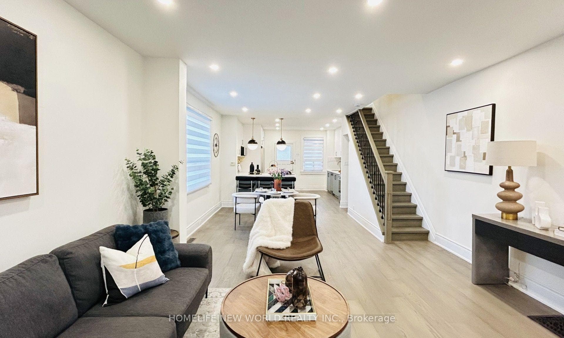 509 Dupont Street photo 2