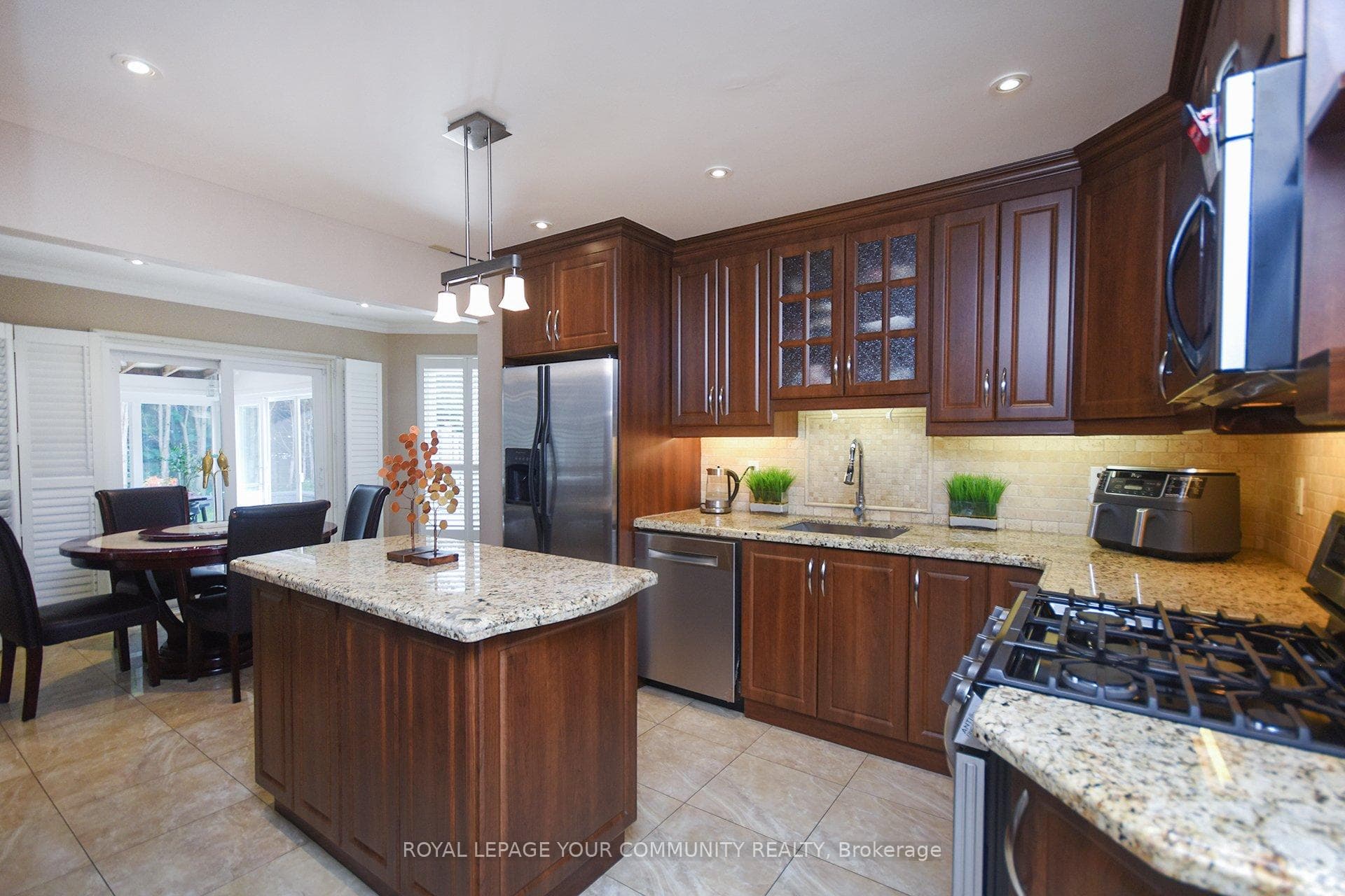 38 Tomlin Crescent photo 10
