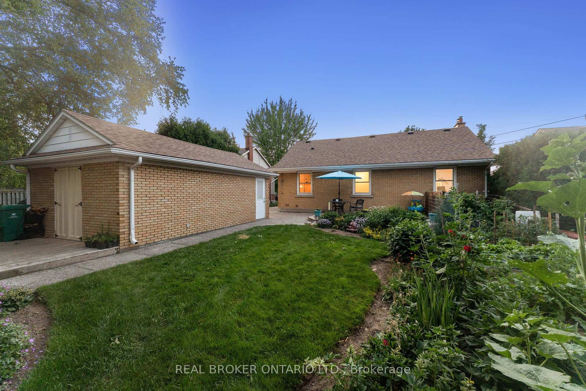 181 Rodney Street photo 38