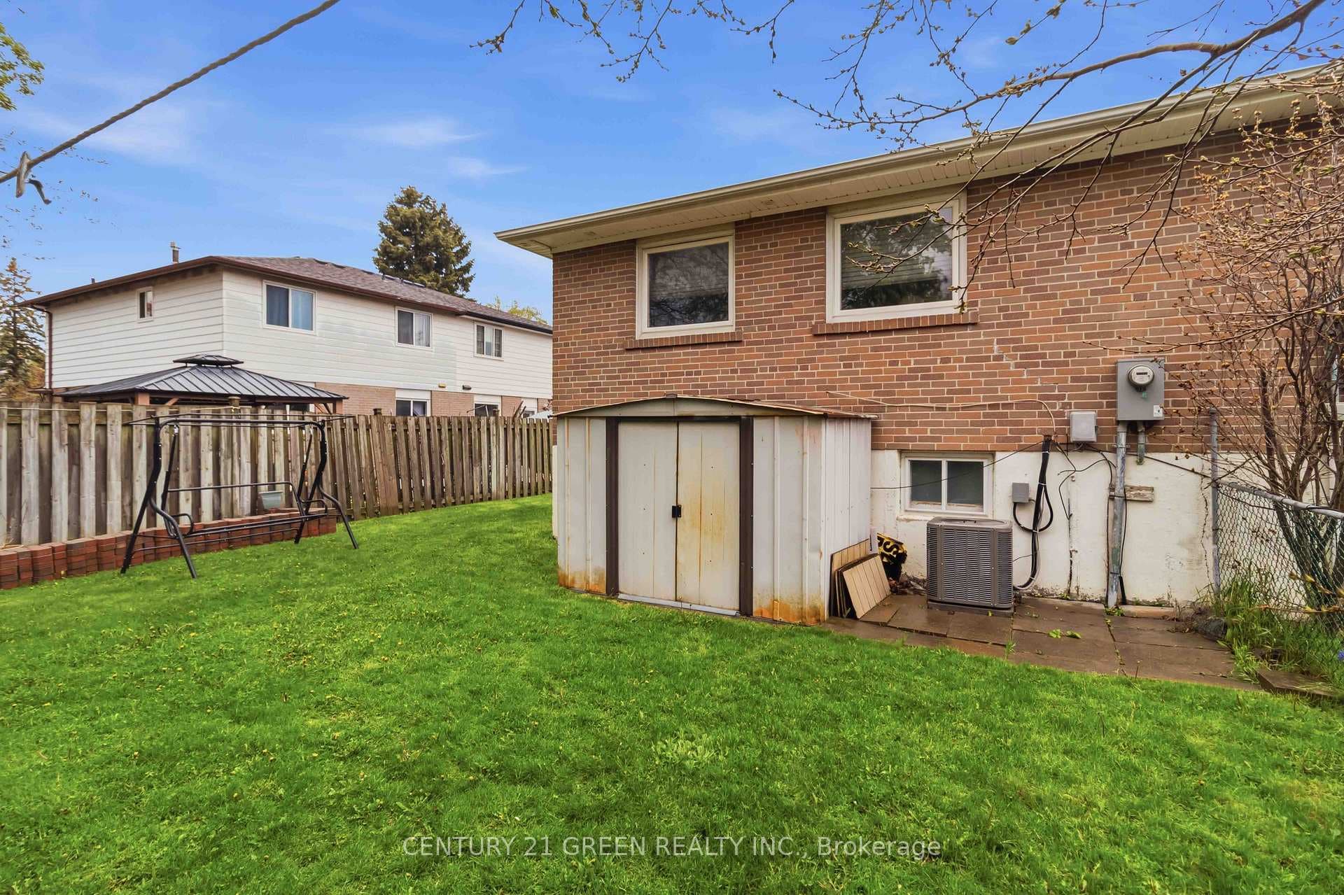 74 Davenport Crescent photo 33