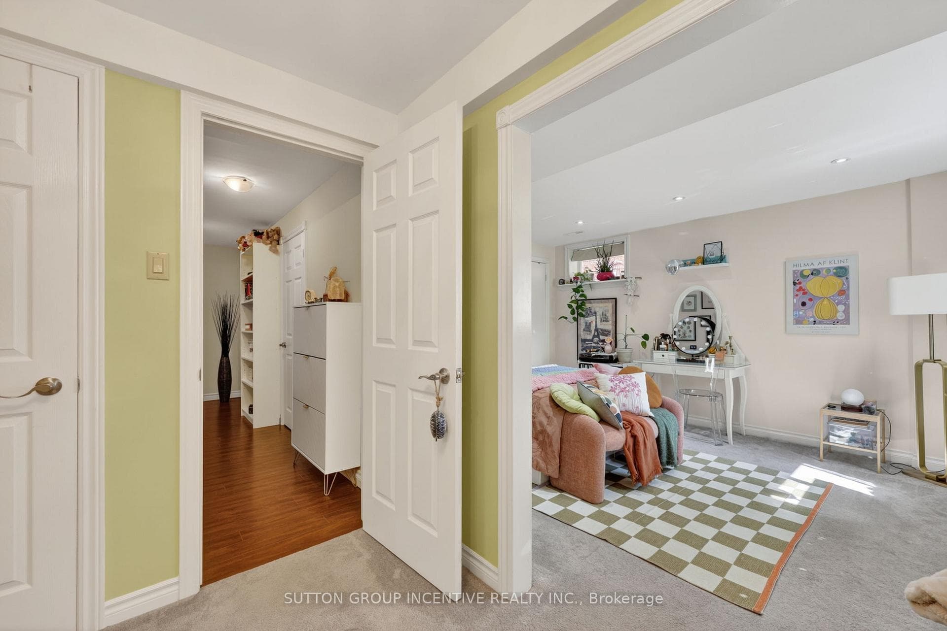 255 Pringle Drive photo 39