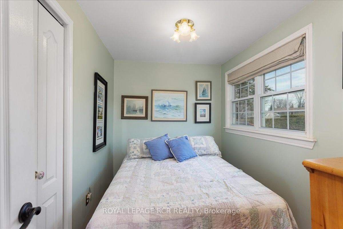 146 Woodfield Drive photo 8