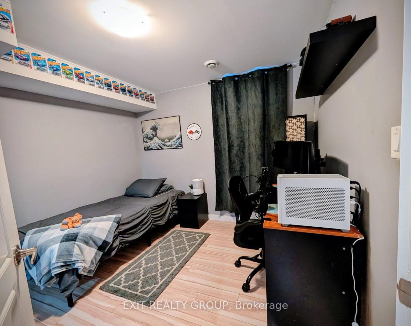 354 Riverside Parkway photo 22