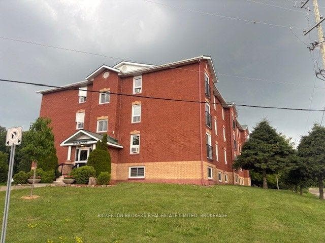550 Talbot Place Unit 301 photo 2