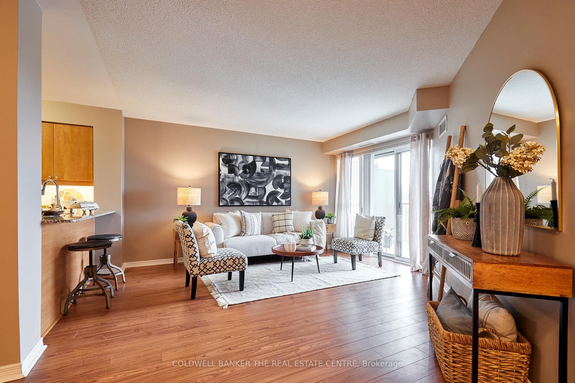 185 Oneida Crescent Unit 501 photo 12