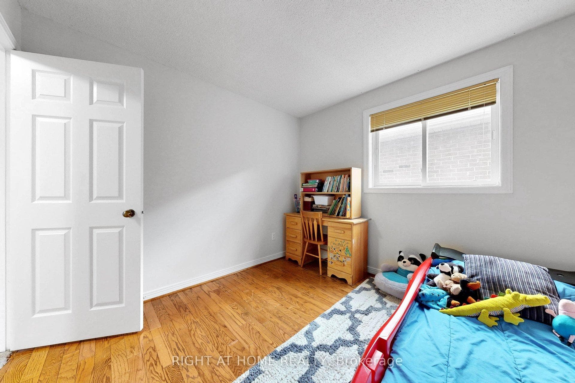 103 Heatherton Way photo 29
