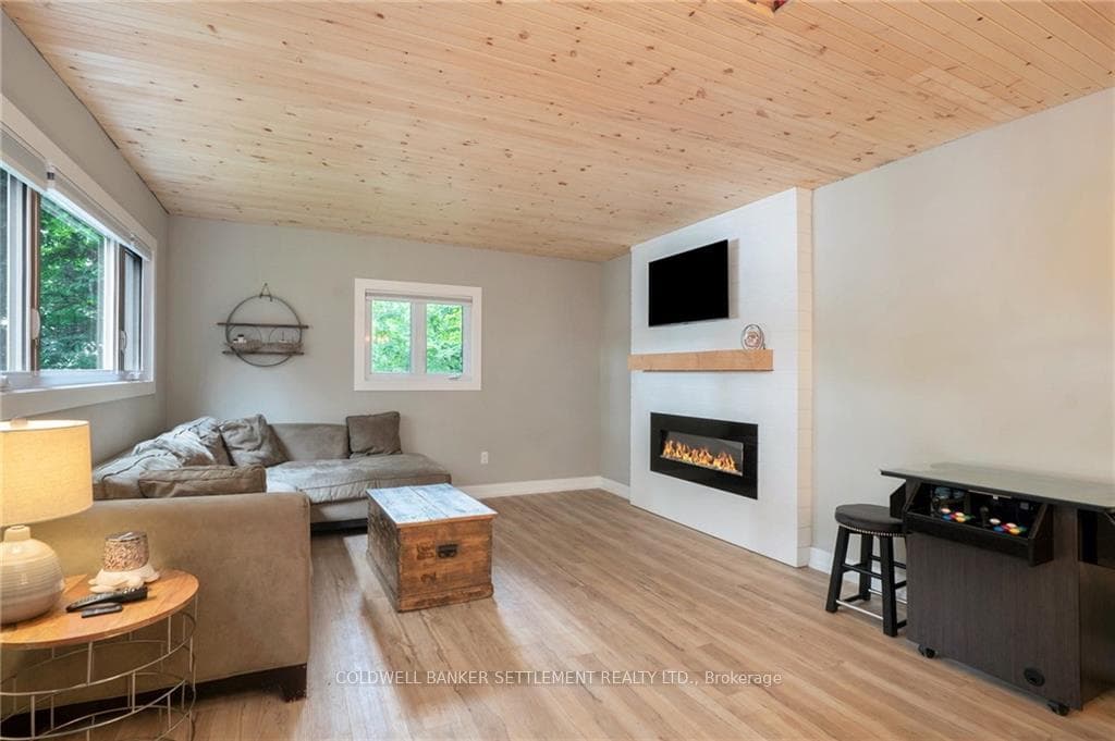473 SHERBROOKE Drive photo 21