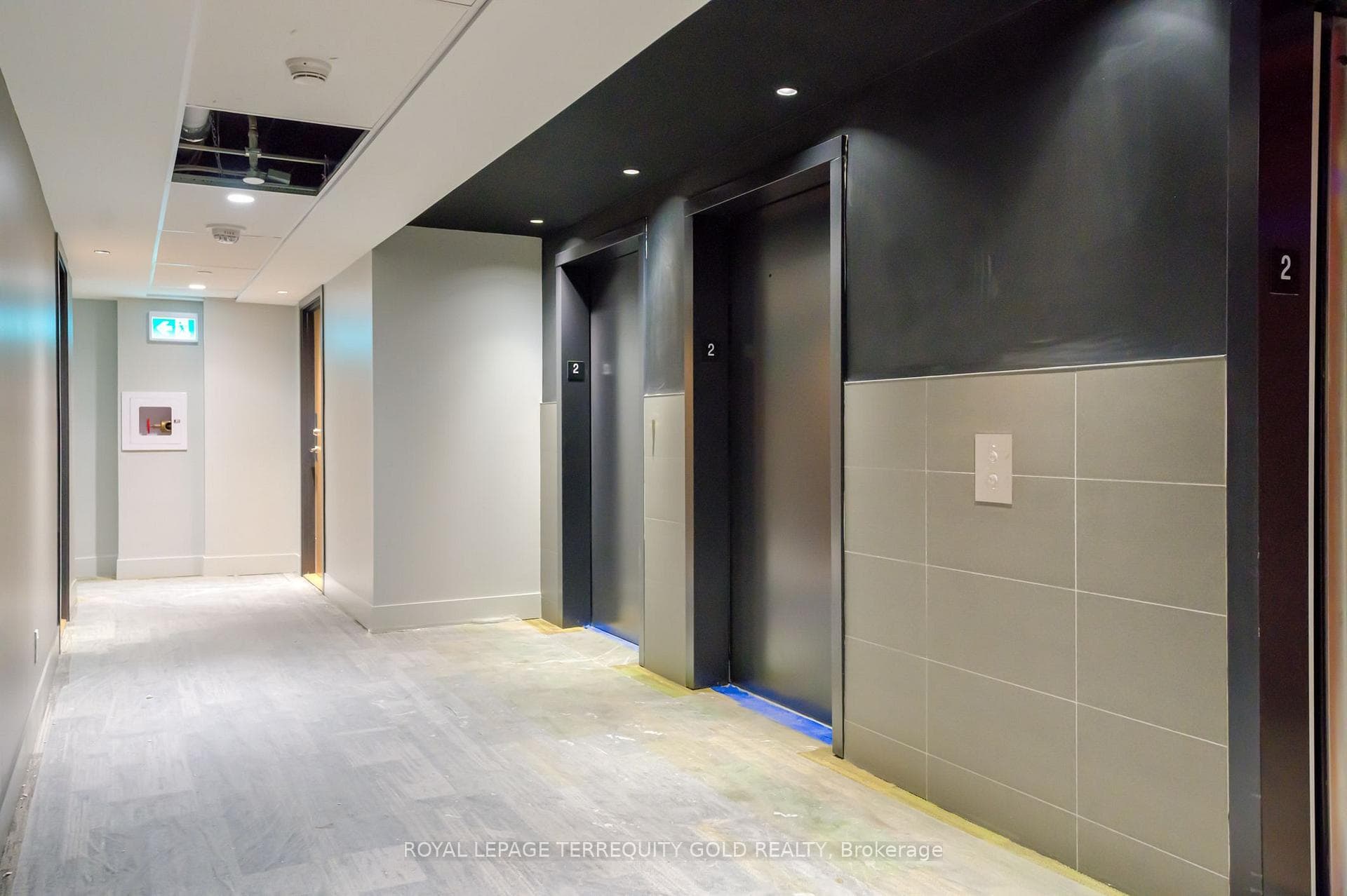 1787 St Clair Avenue Unit 307 photo 4