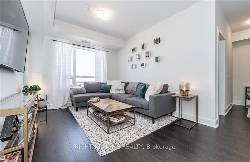 255 Northfield Drive Unit 606 photo 8