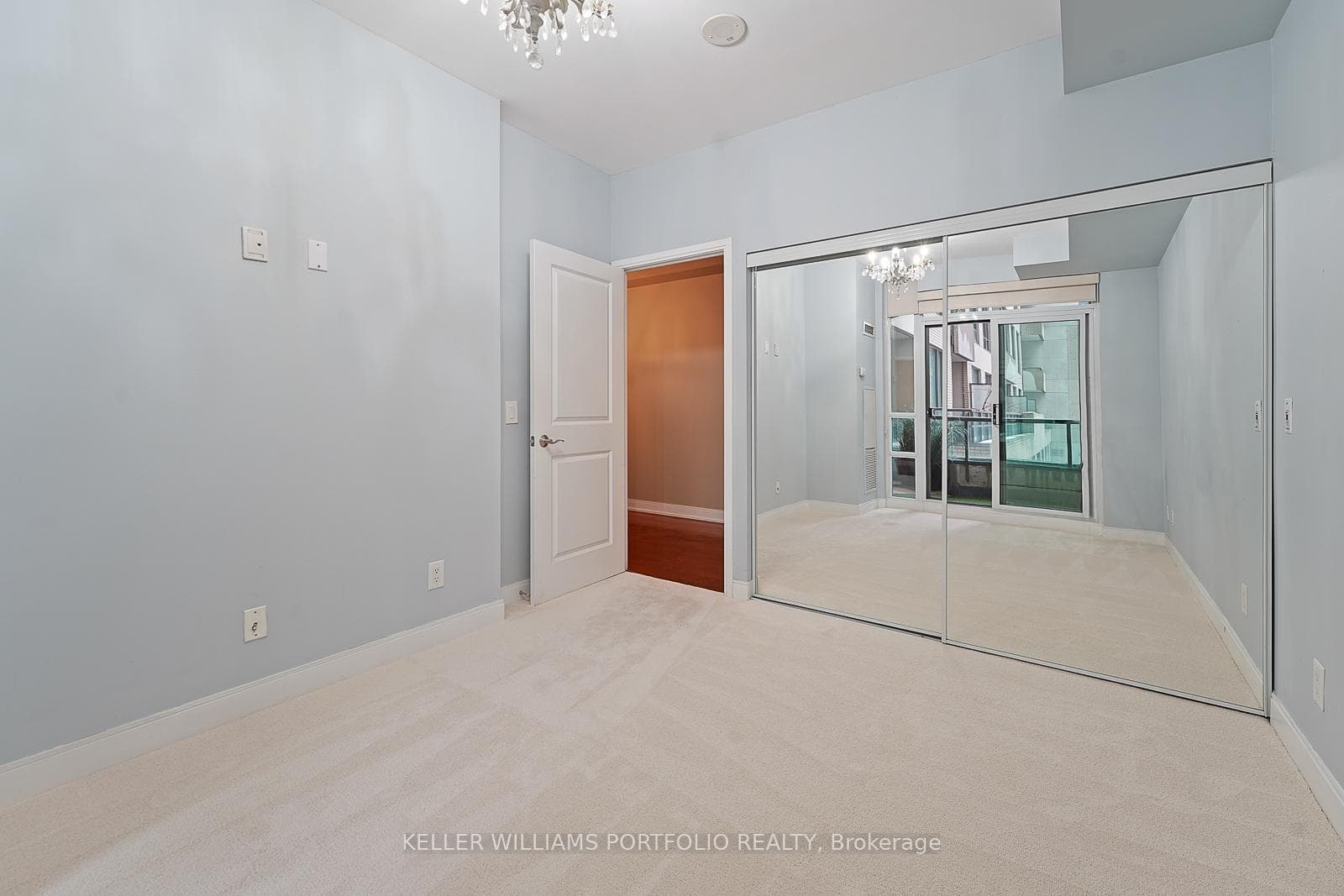 88 Broadway Avenue Unit 201 photo 20