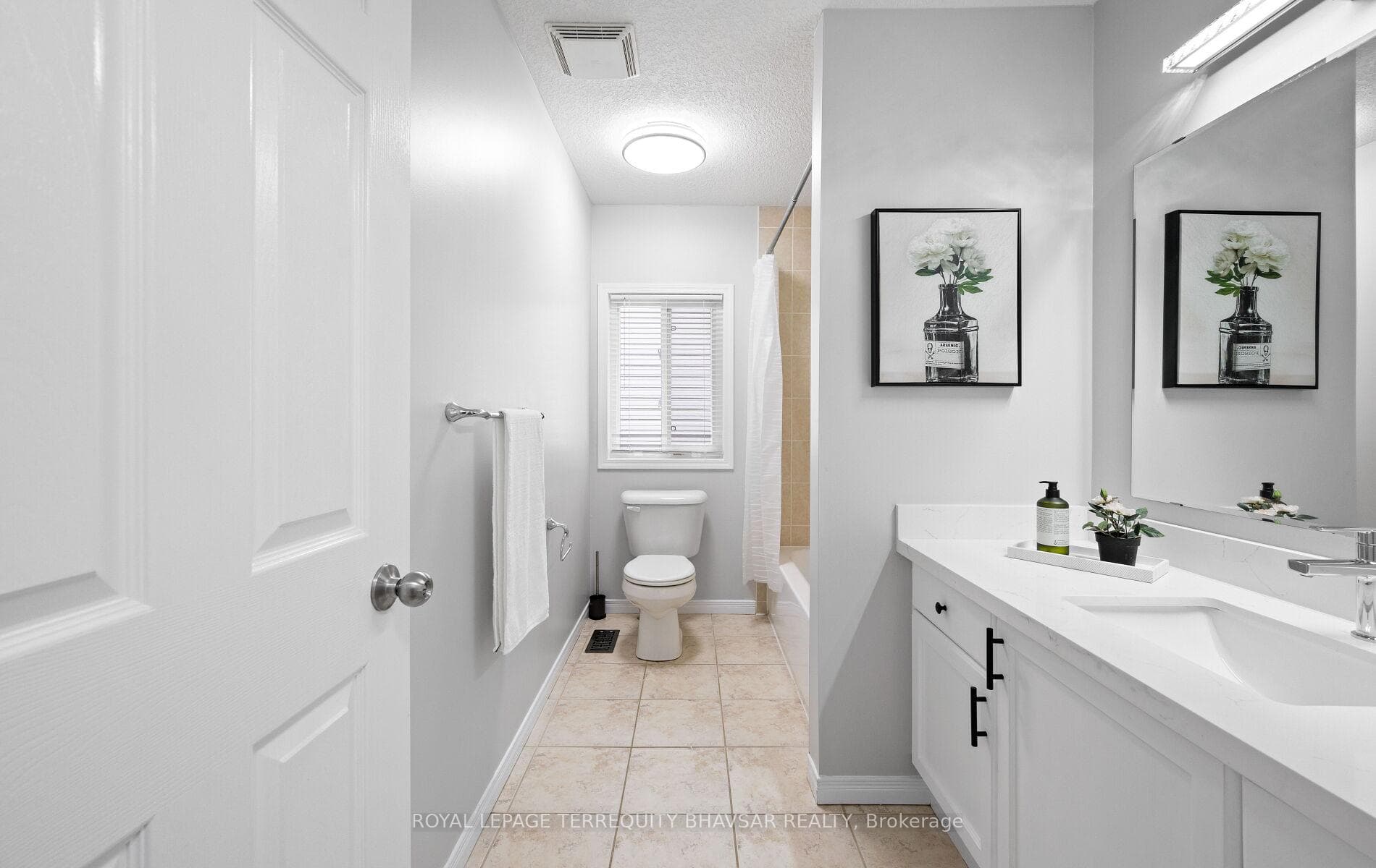 111 Parkvale Drive photo 37