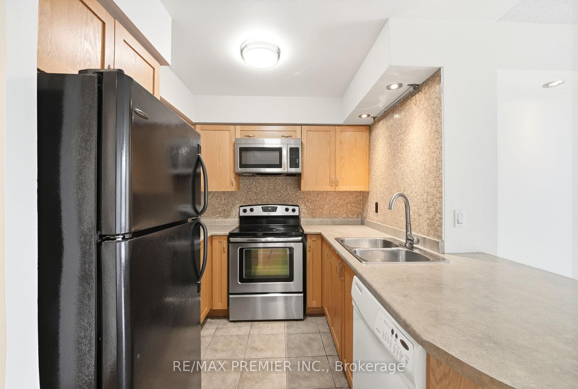 2772 Keele Street Unit 306 photo 10
