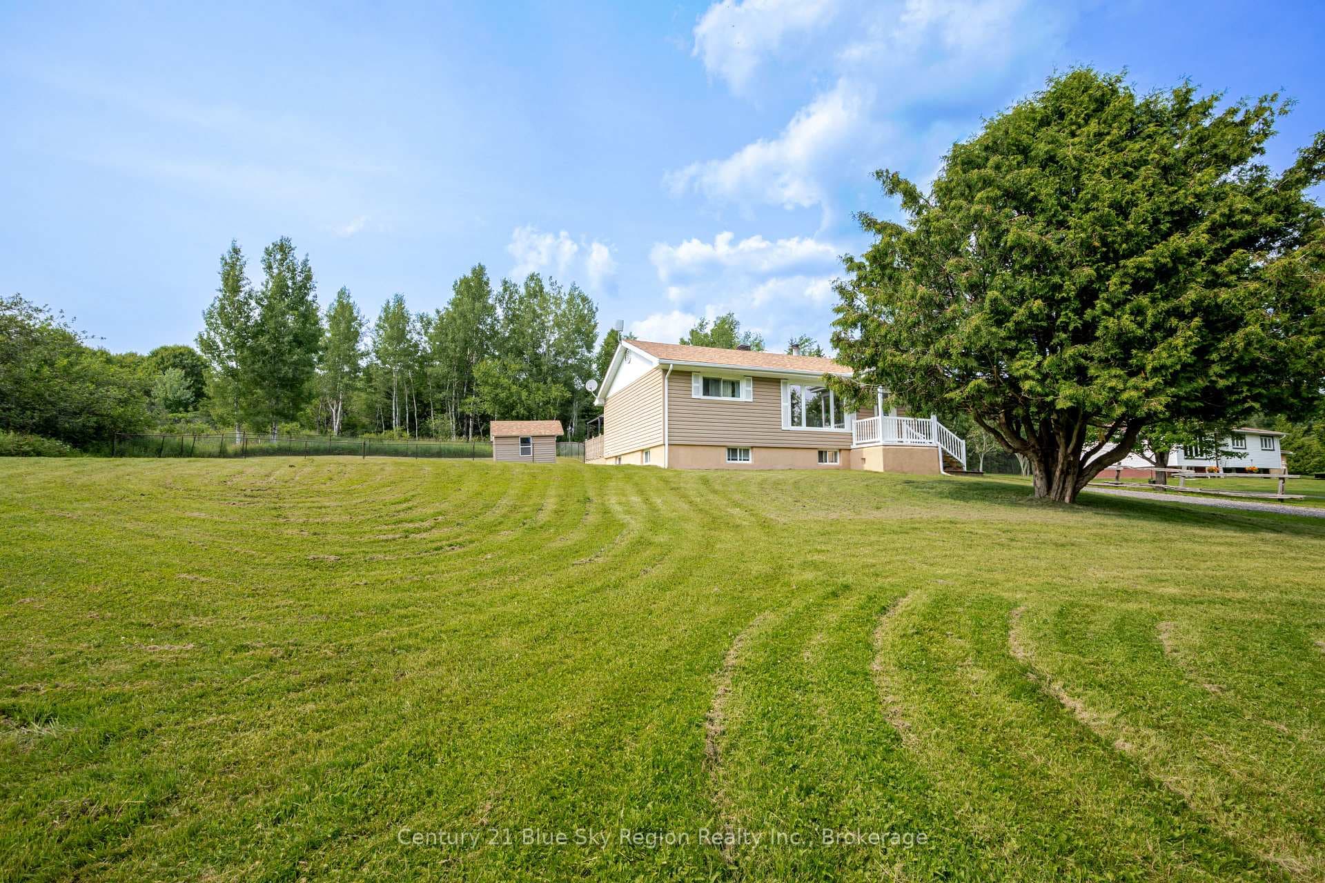221 Big Moose Road photo 4