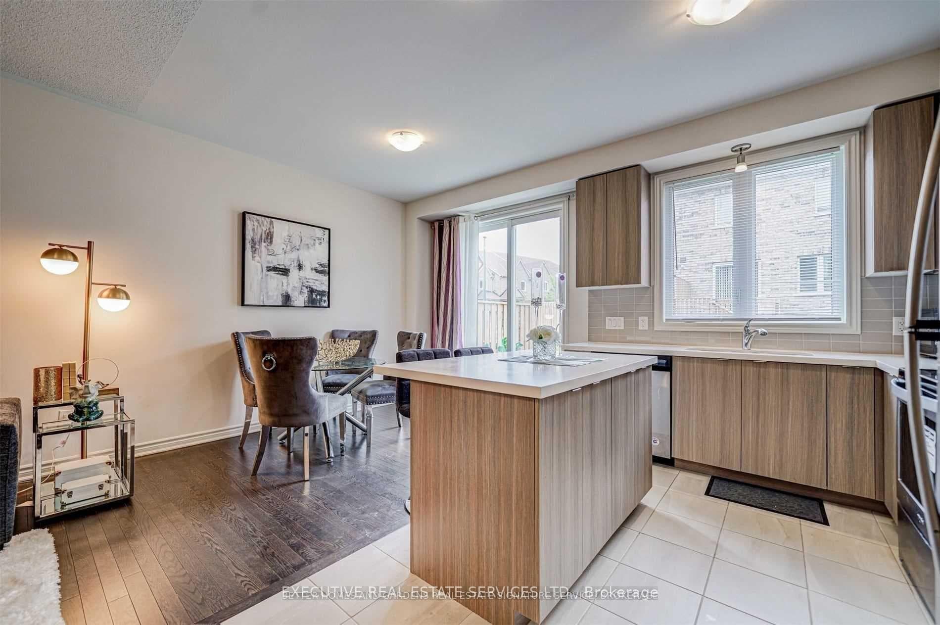50 Edinburgh Drive Unit 57 photo 15