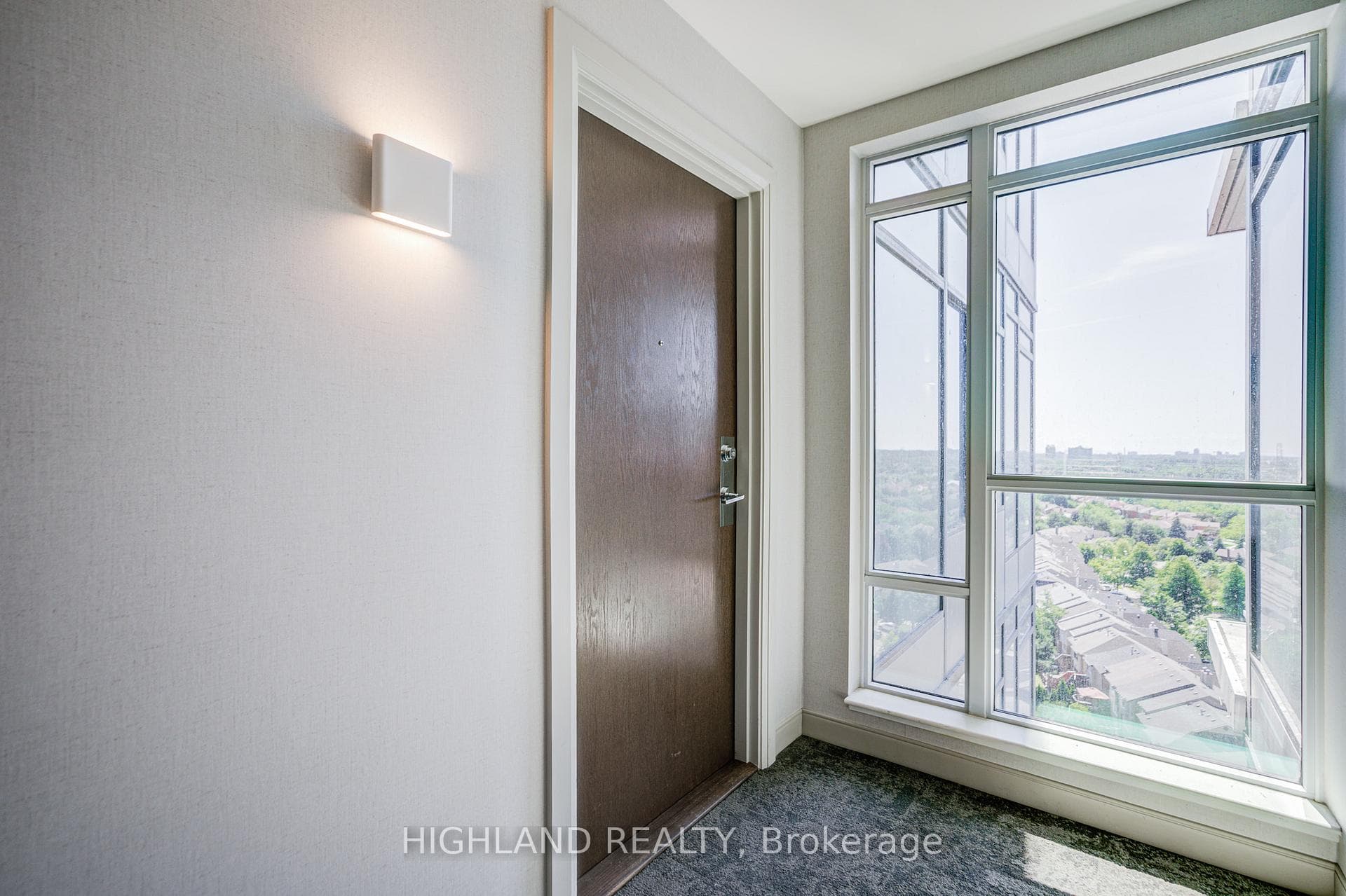 2560 Eglinton Avenue Unit 1304 photo 3