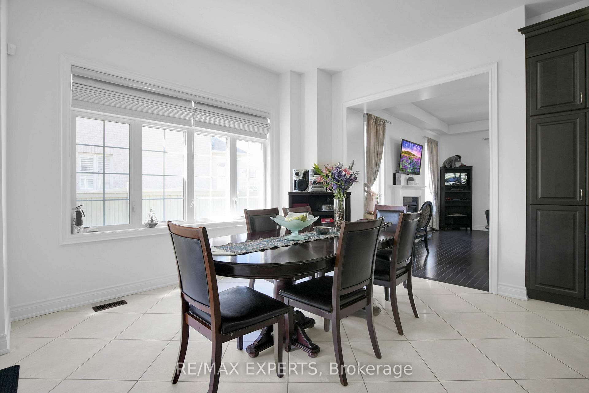 8 Observatory Crescent photo 17