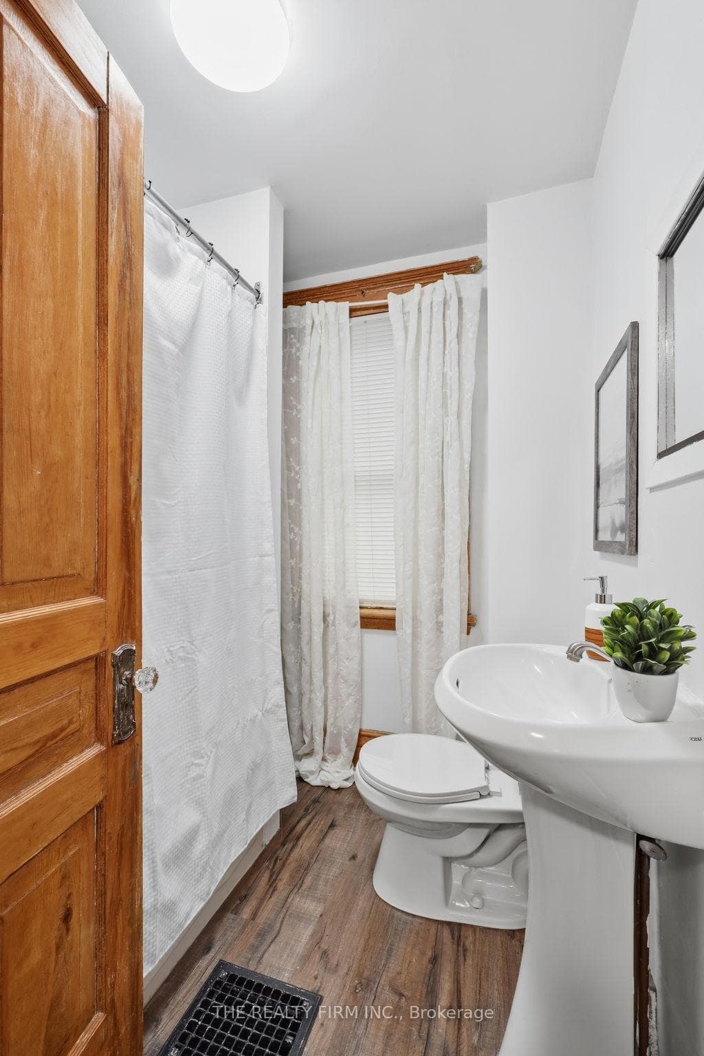 7 Edward Street photo 18