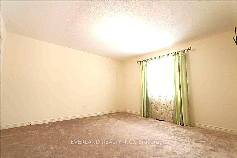 136 Mooney Street photo 25