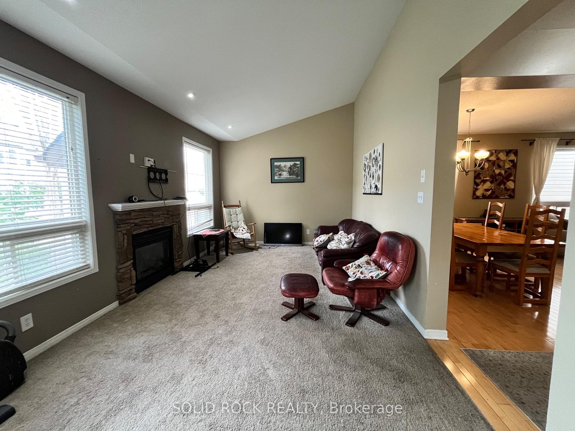 409 Amar Lane photo 8