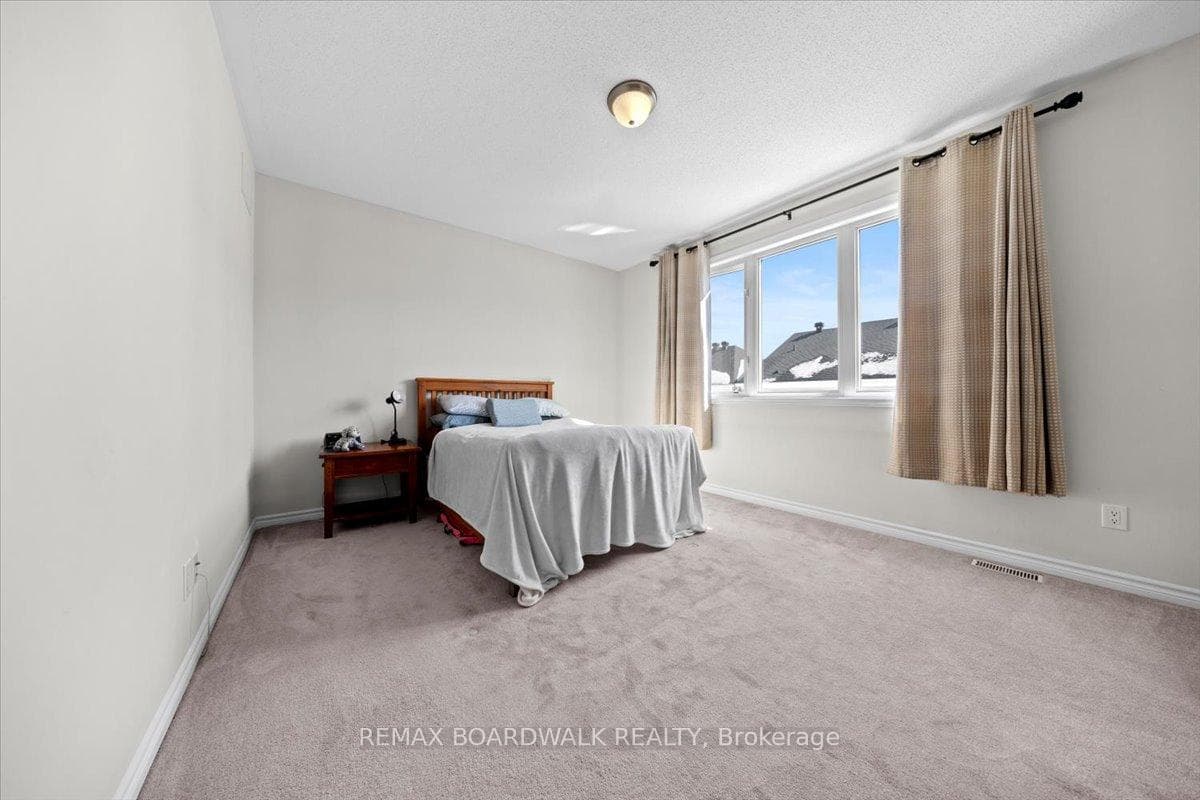 130 Pinelock Street photo 28