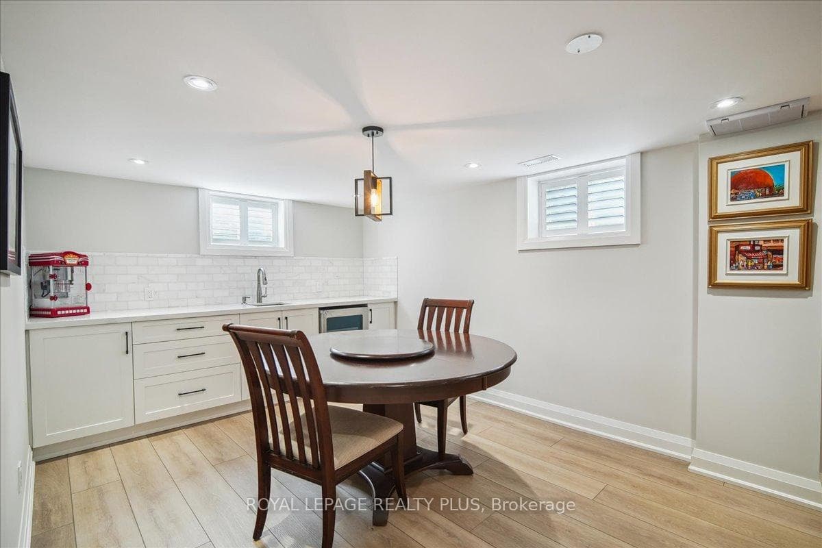 385 River Side Drive photo 26