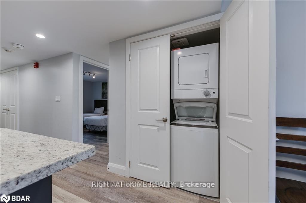 80 Horseshoe Boulevard Unit 102 photo 34