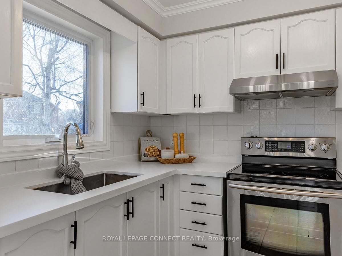 1564 Saugeen Drive photo 13