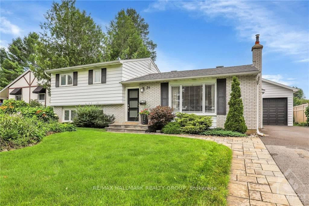 29 BISCAYNE Crescent photo 1
