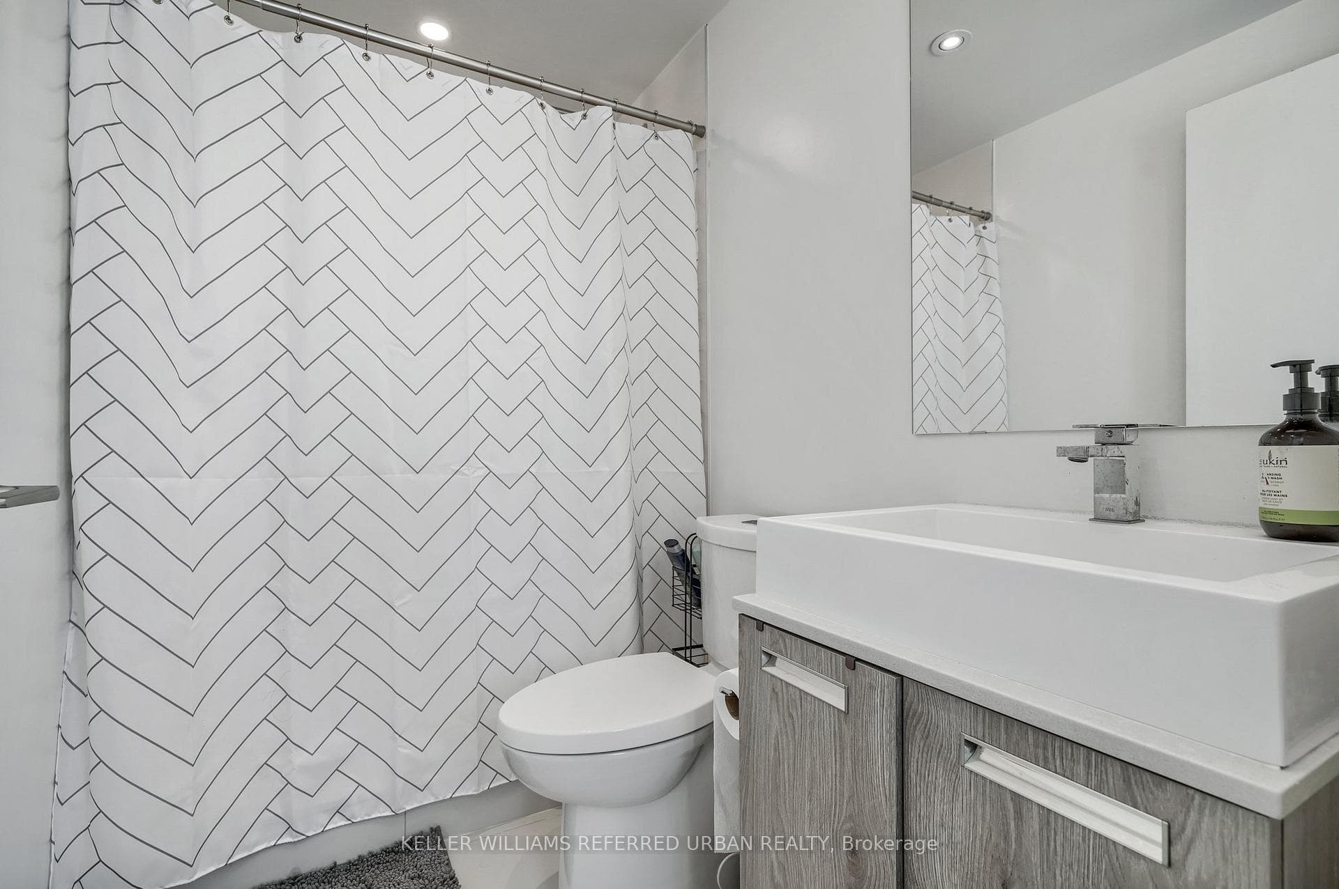 2A Church Street Unit 1706 photo 32