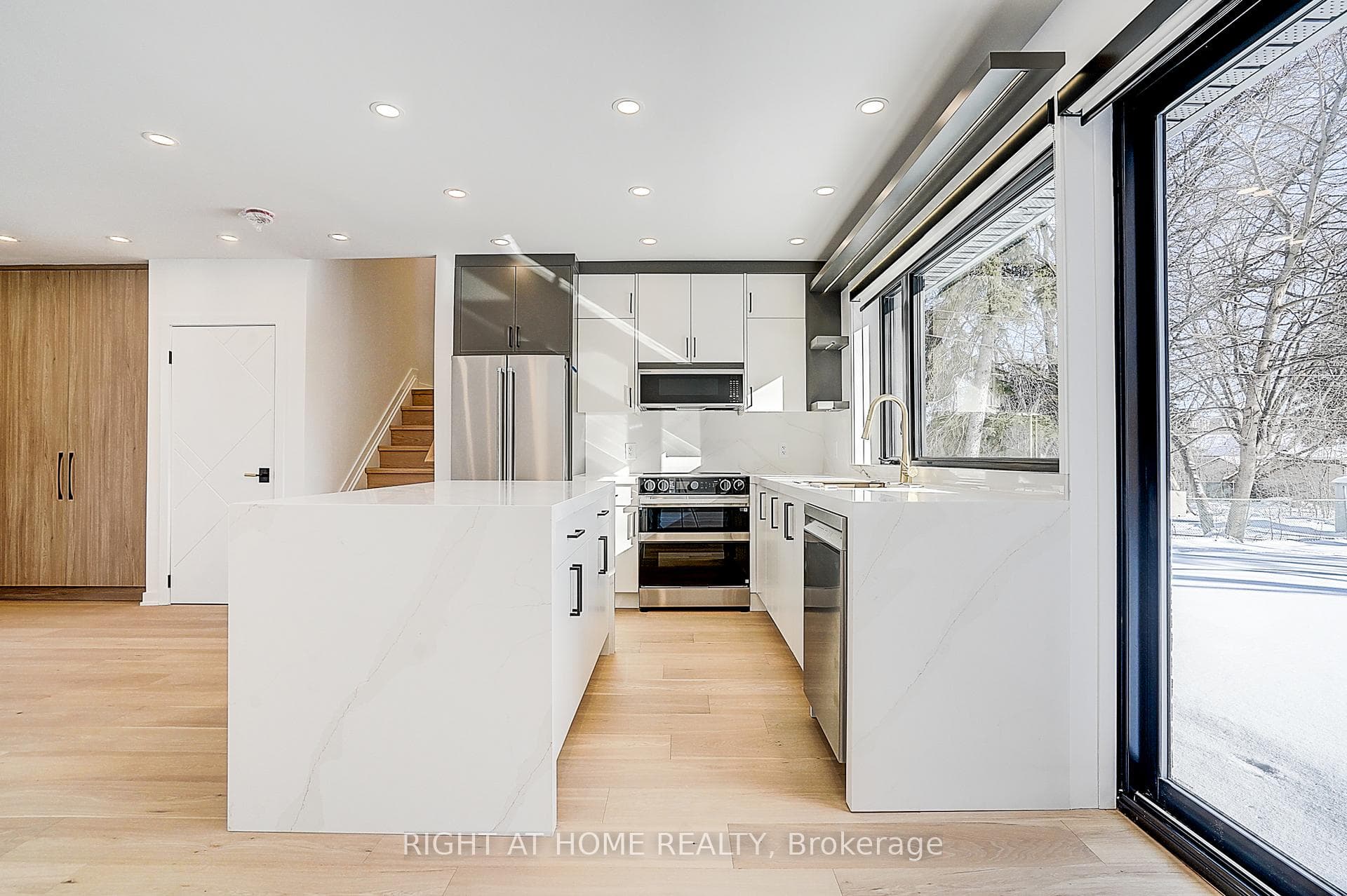 215 Churchill Avenue photo 12
