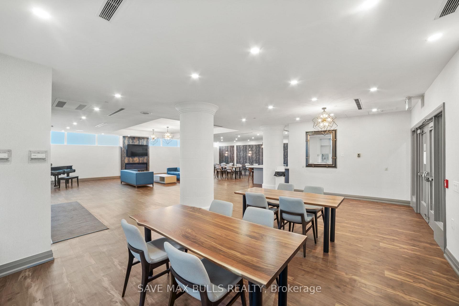61 Town Centre Court Unit Ph 5B photo 19