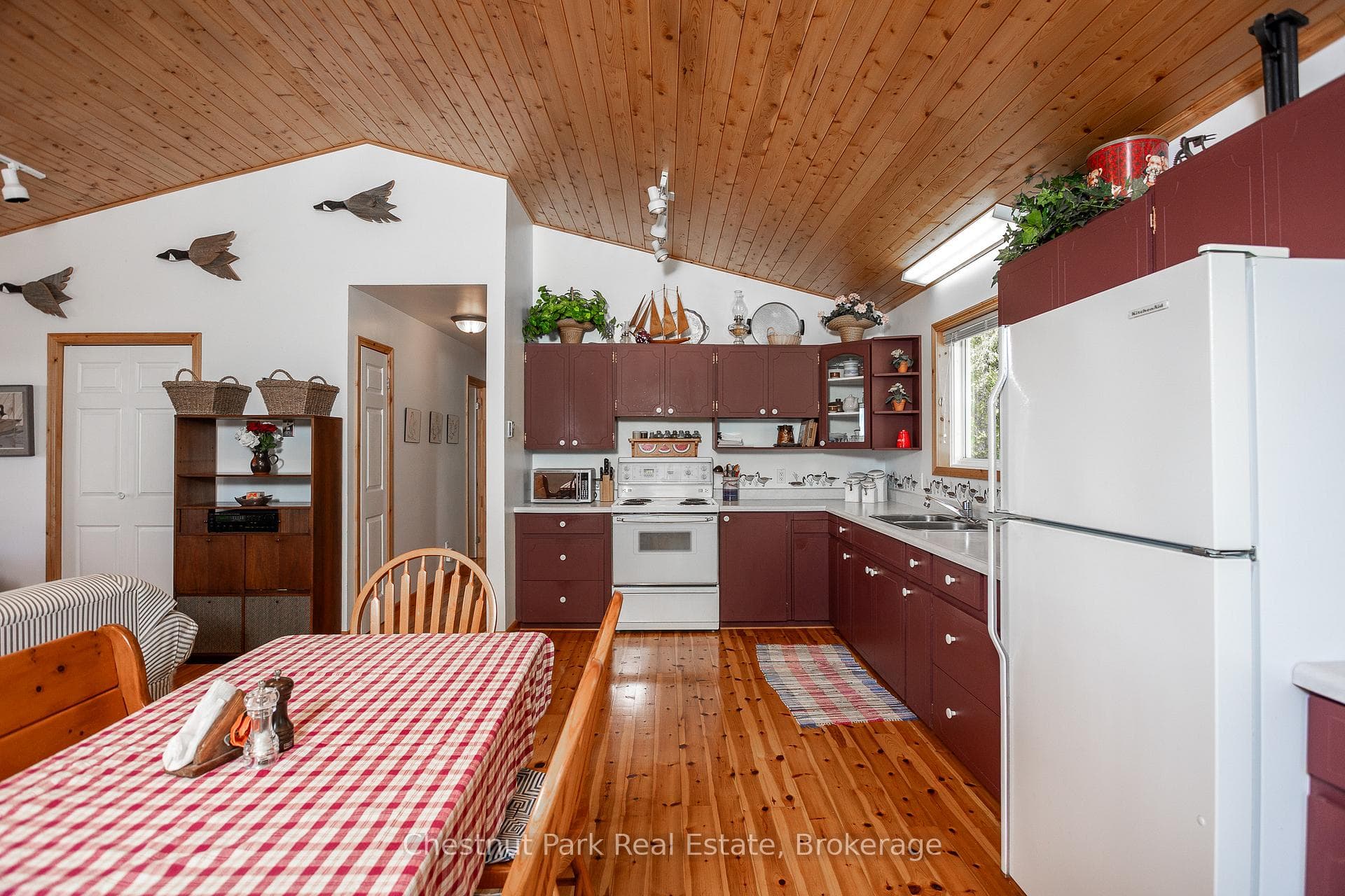 11 Eagle Road photo 6