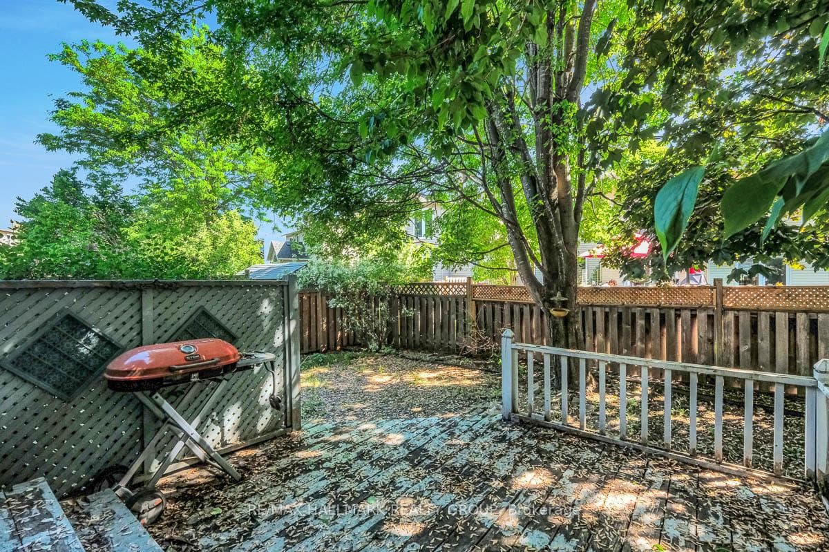 126 Dossetter Way photo 50