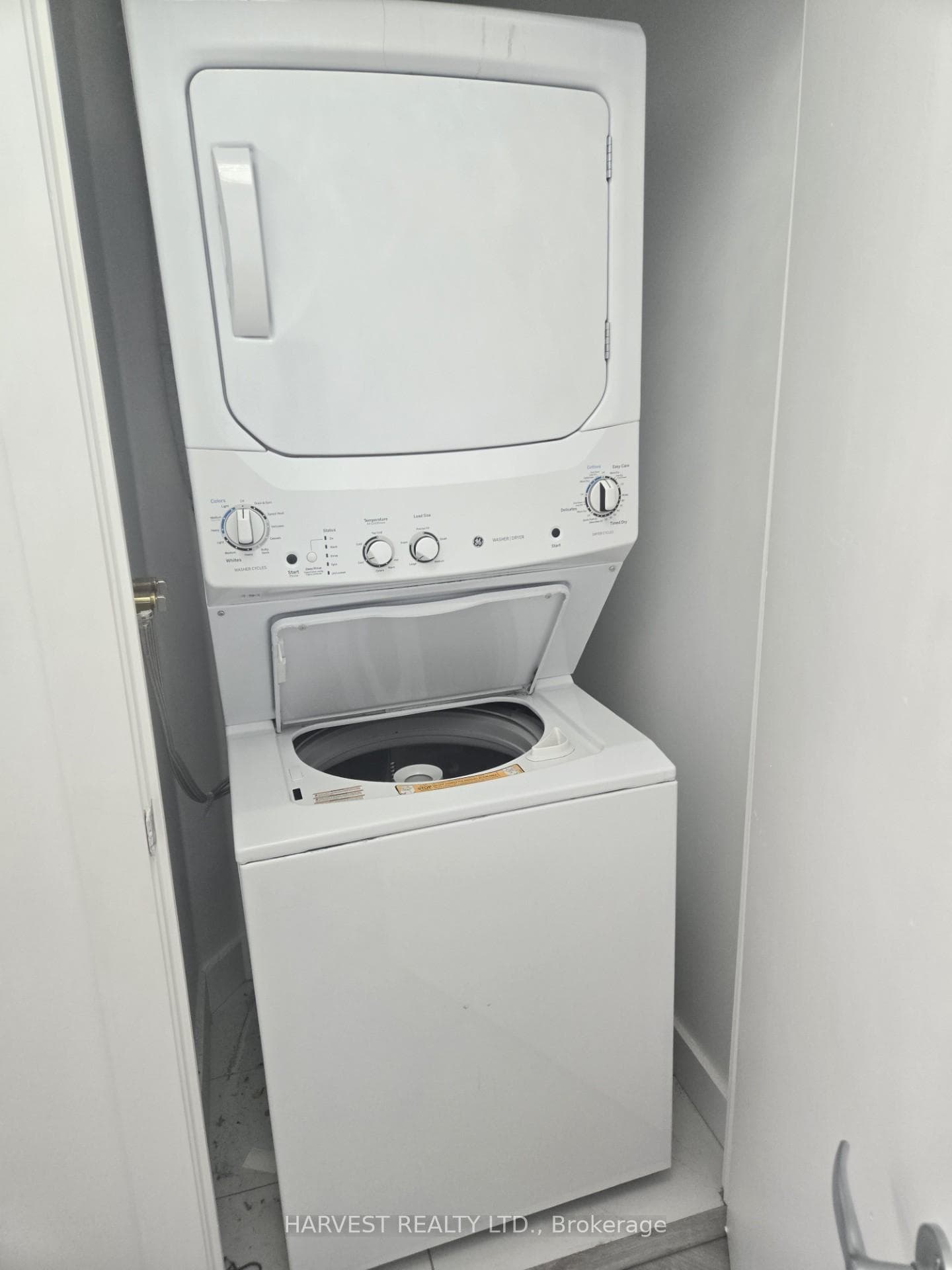 208 Queens Quay Unit 2508 photo 10
