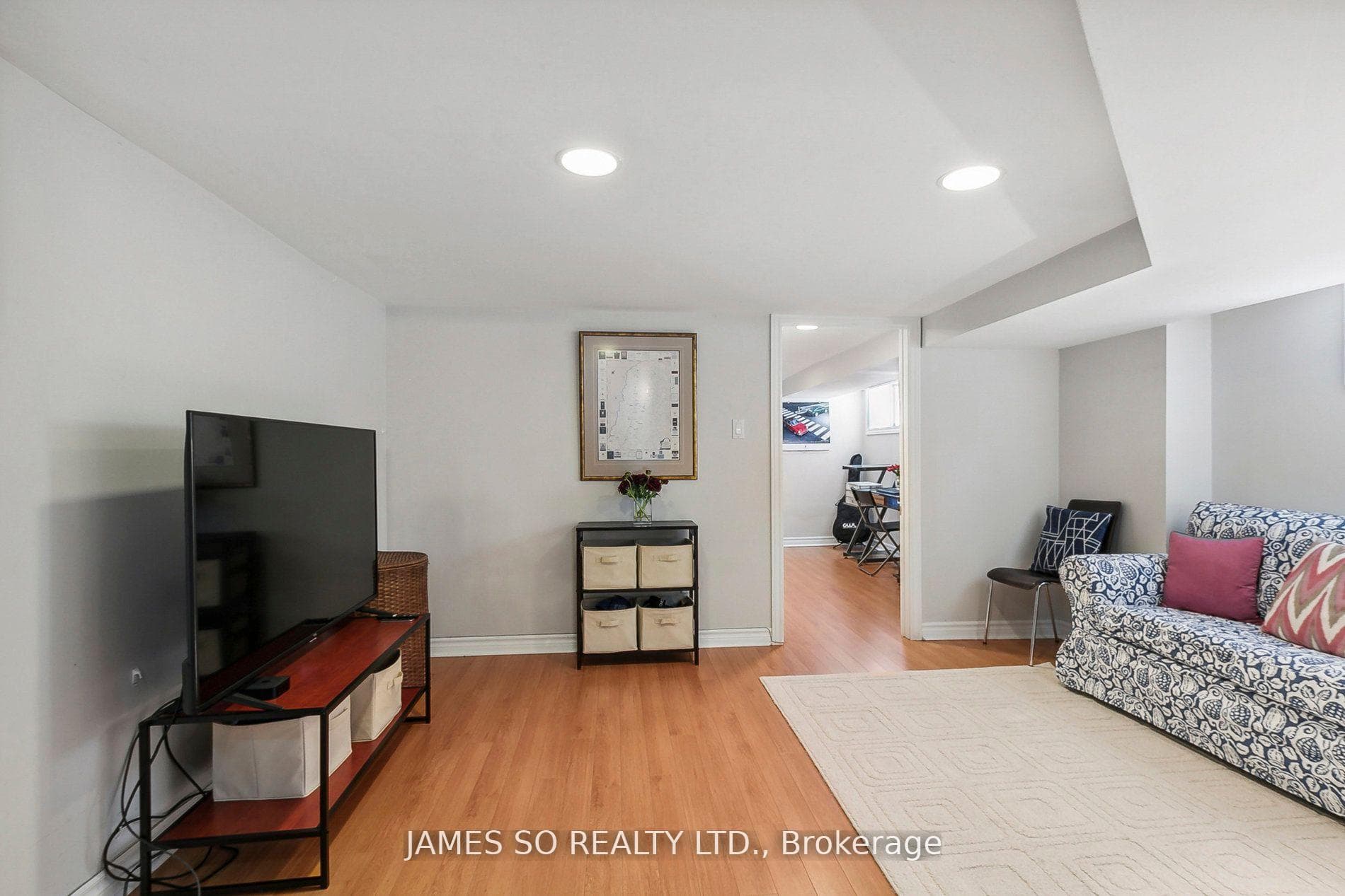 112 Woodmount Avenue photo 16