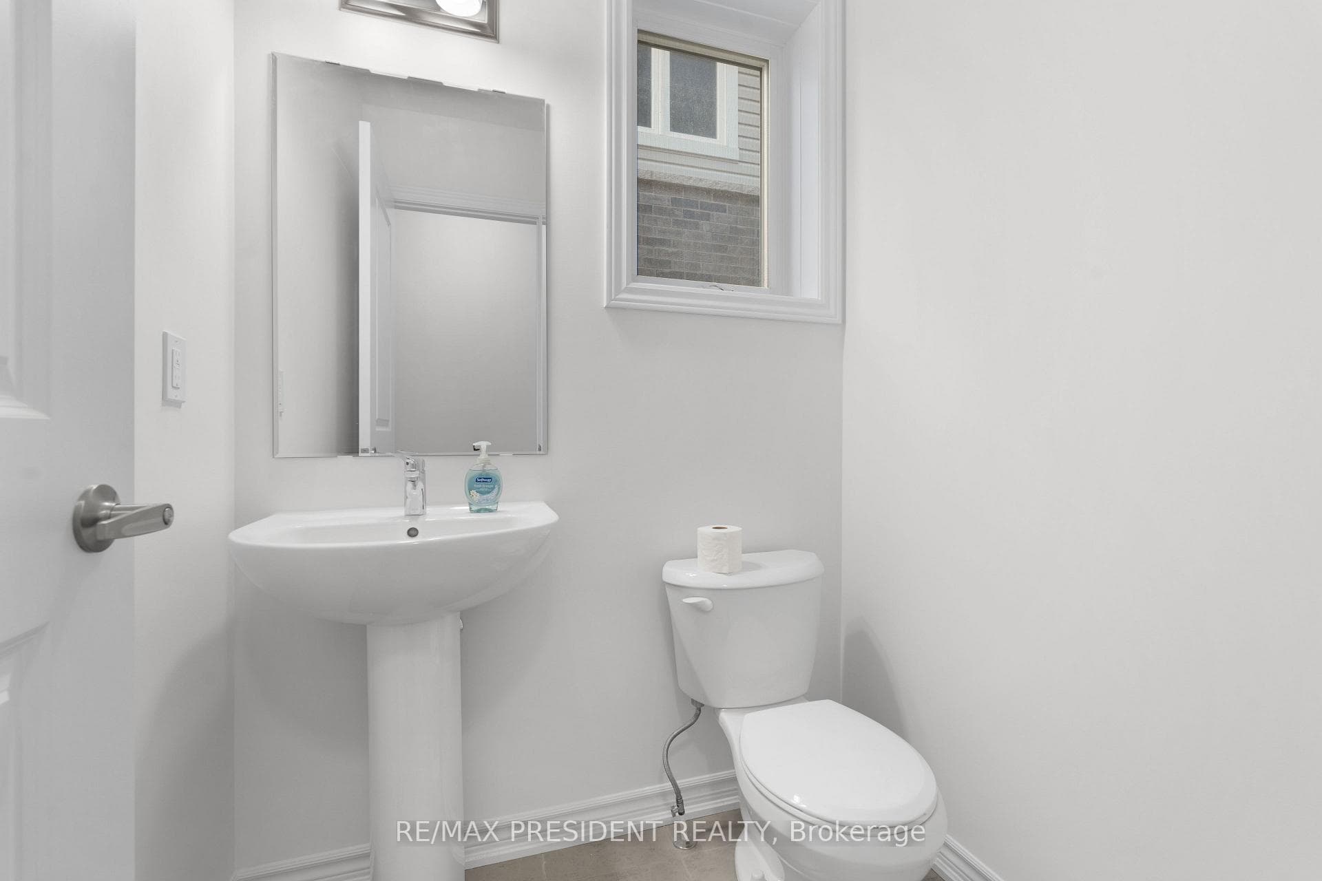 48 Brown Street photo 5