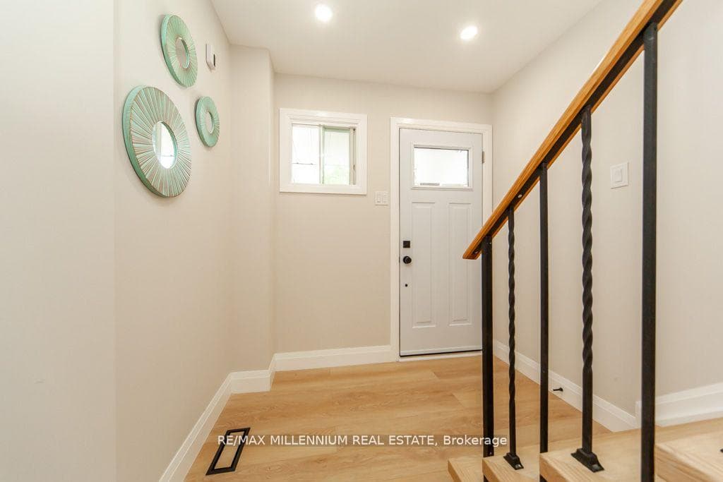 1206 Delmark Court photo 3