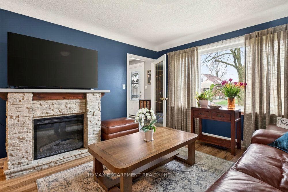 328 East 19th Street photo 7