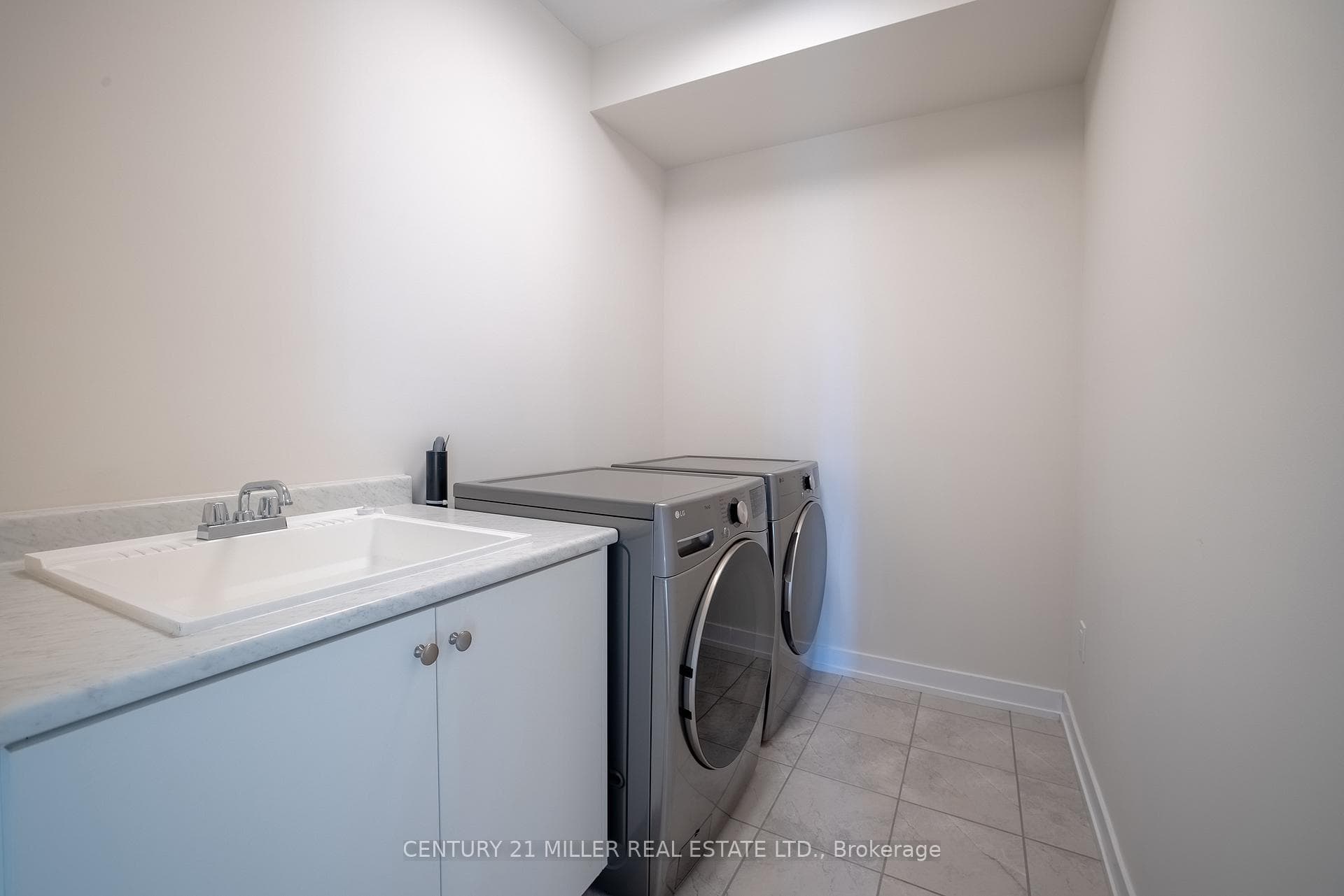 1341 Anthonia Trail photo 12